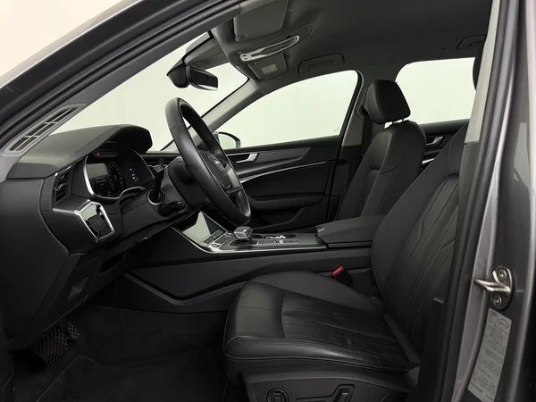 AUDI A6 (2021) — foto 2 van 32