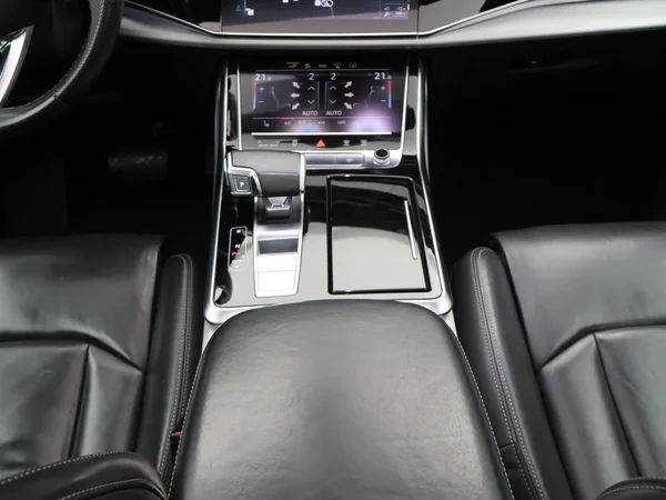 AUDI Q7 PHEV (2021) — foto 7 van 28