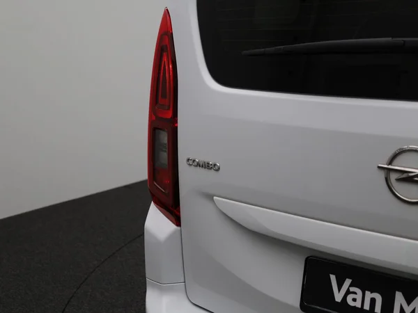 Opel Combo Life (2023) — foto 29 van 38