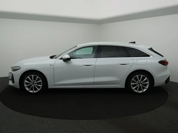 AUDI A5 Avant e-hybrid (PHEV) (2026) — foto 2 van 30