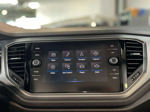 Volkswagen T-Roc Cabriolet (2021) — foto 7 van 18