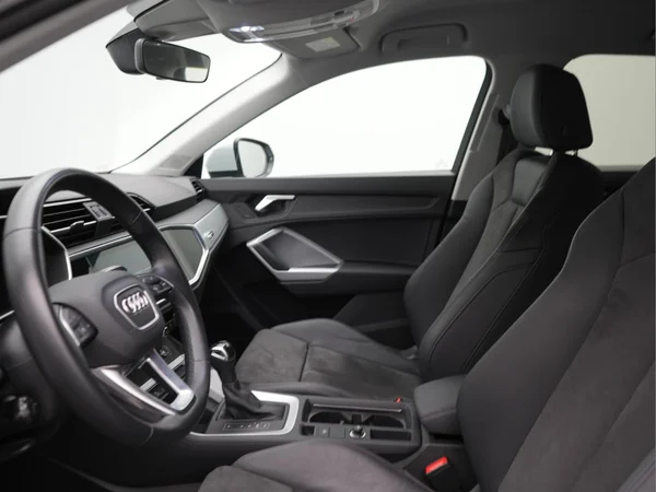 AUDI Q3 PHEV (2022) — foto 2 van 29