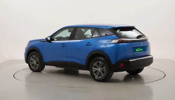 Peugeot E-2008 (2022) — foto 17 van 23