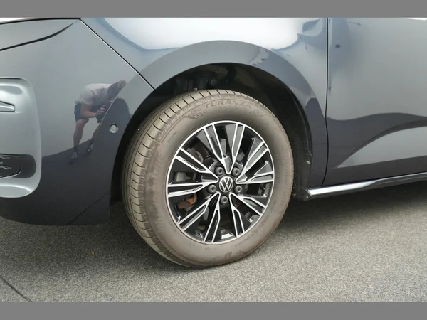 VOLKSWAGEN Multivan T7 Long eHybrid (PHEV) (2022) — foto 5 van 28