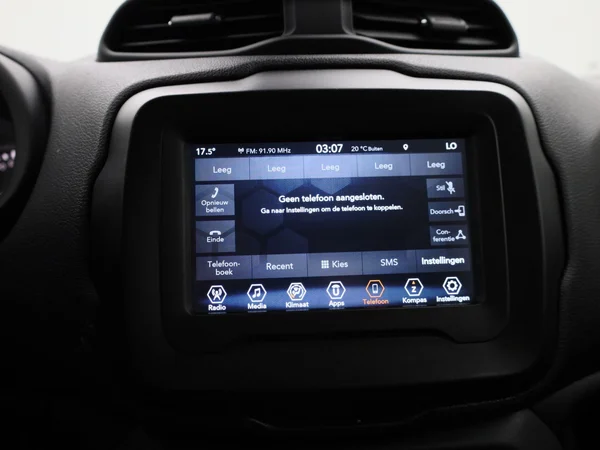 Jeep Renegade (2020) — foto 16 van 39