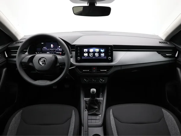 SKODA Scala (2024) — foto 16 van 17