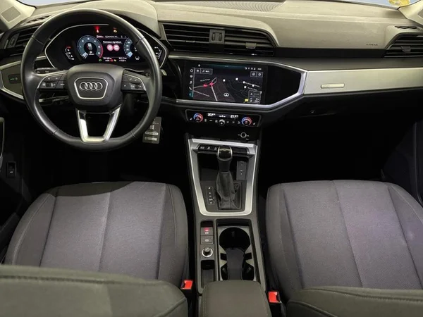 AUDI Q3 Sportback Dsl (2023) — foto 35 van 35