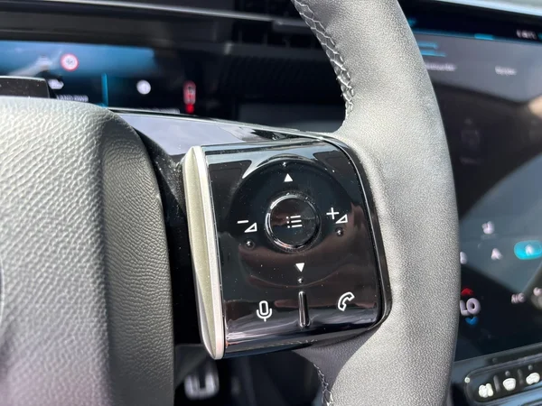 Citroën ë-C5 Aircross (2025) — foto 11 van 26