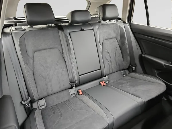 VOLKSWAGEN Golf VII SW (2025) — foto 5 van 7