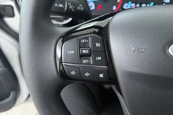 Ford Fiesta (2023) — foto 6 van 16