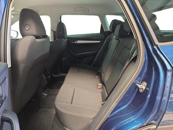 SKODA Karoq (2023) — foto 5 van 31