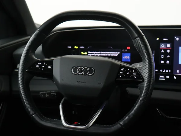 AUDI Q6 E-Tron (2024) — foto 14 van 33