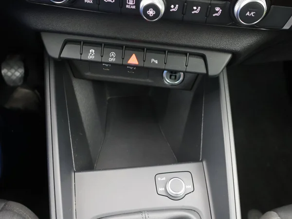 AUDI A1 Sportback (2023) — foto 10 van 25