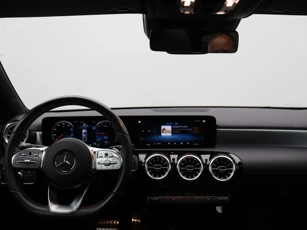 Mercedes-Benz A-Klasse (2022) — foto 13 van 26