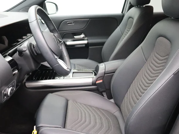 Mercedes-Benz EQA (2024) — foto 27 van 27