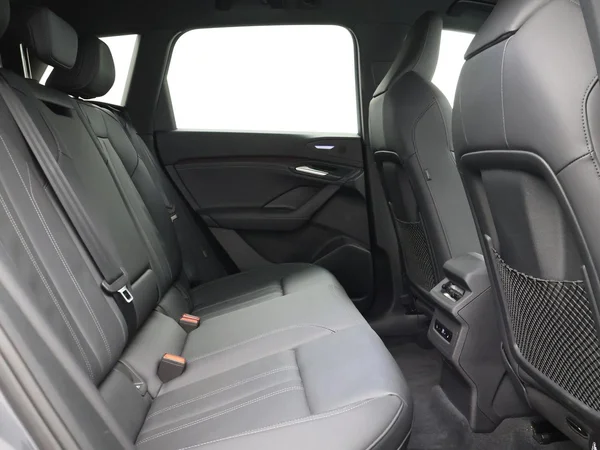 AUDI SQ6 e-tron (2025) — foto 5 van 28