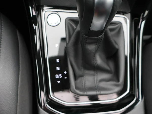 Volkswagen Touran (2021) — foto 13 van 28