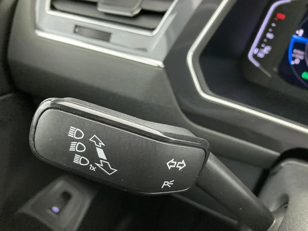 VOLKSWAGEN Tiguan Allspace (2021) — foto 21 van 36