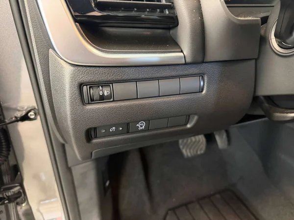 Nissan X-Trail — foto 16 van 24