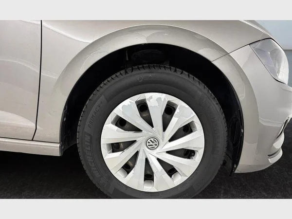 Volkswagen Polo (2020) — foto 14 van 15