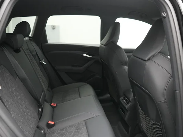 AUDI Q6 e-tron (2026) — foto 11 van 32