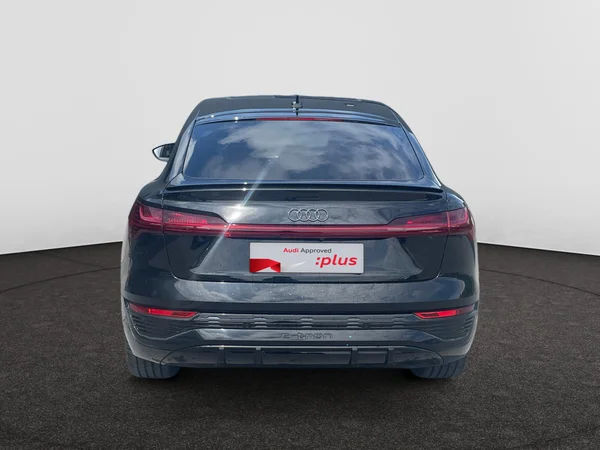 AUDI Q8 e-tron Sportback (2025) — foto 6 van 21