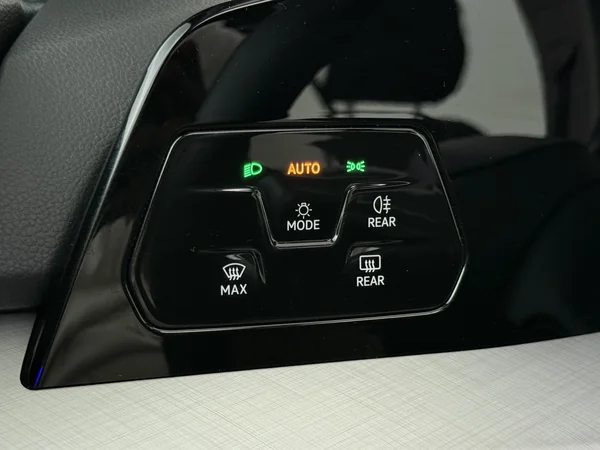 VOLKSWAGEN Golf Variant (2025) — foto 19 van 30