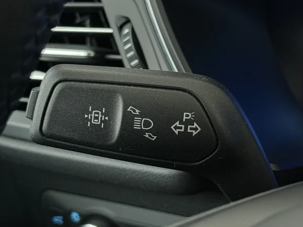 FORD Kuga (2023) — foto 16 van 34