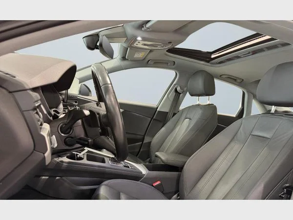 Audi A4 (2022) — foto 3 van 26