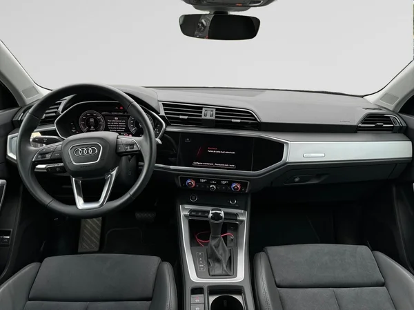 AUDI Q3 (2024) — foto 2 van 17