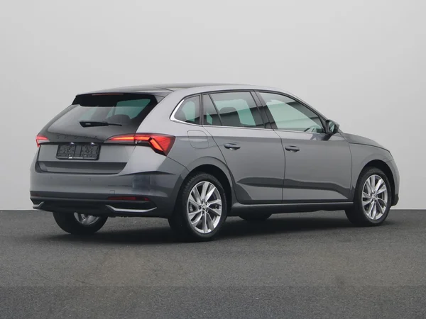SKODA Scala (2024) — foto 12 van 23