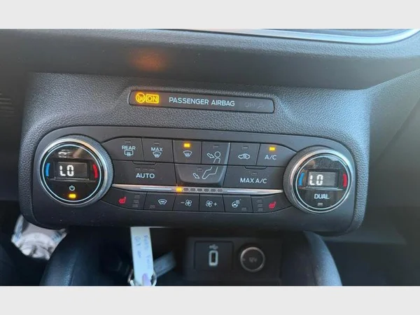 Ford Focus Vignale (2019) — foto 15 van 23