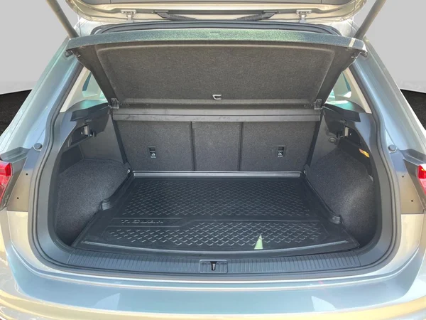 VOLKSWAGEN Tiguan Dsl (2018) — foto 13 van 22