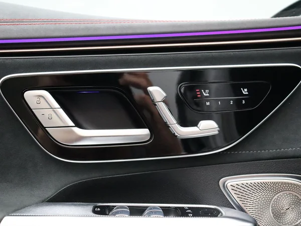 Mercedes-Benz EQE (2024) — foto 2 van 34