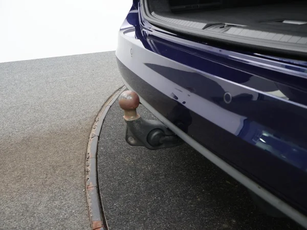 VOLKSWAGEN Touran (2023) — foto 22 van 31