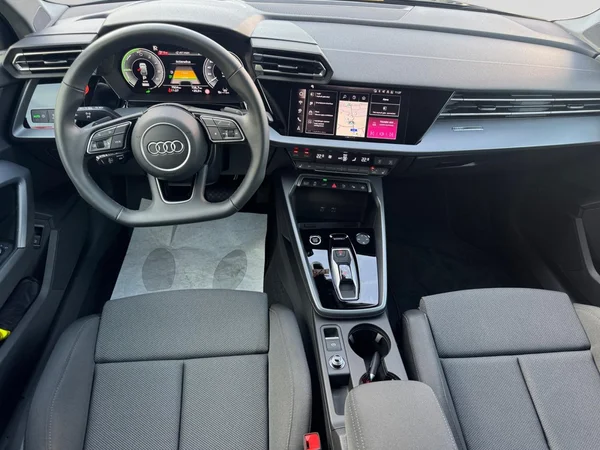 AUDI A3 Allstreet PHEV (2025) — foto 2 van 24