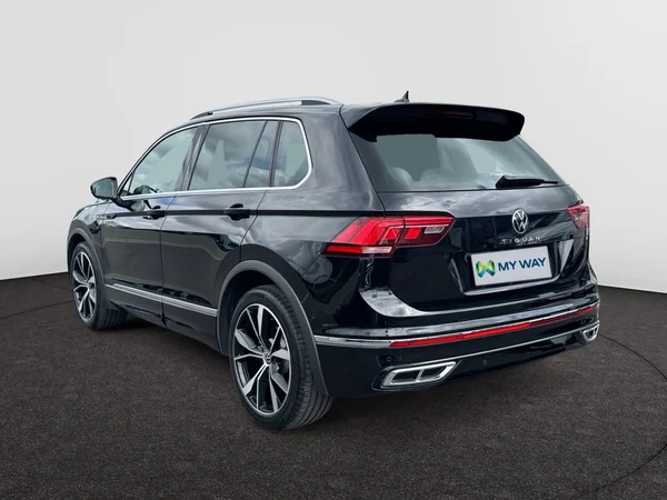 VOLKSWAGEN Tiguan (2021) — foto 16 van 24