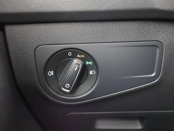 Volkswagen Tiguan (2021) — foto 11 van 29
