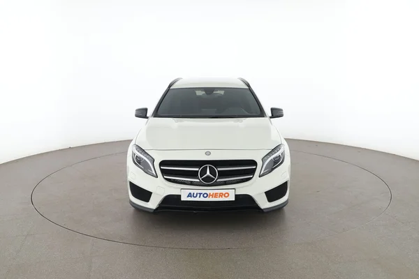 Mercedes-Benz GLA-Klasse (2017) — foto 15 van 16