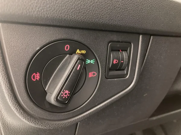 VOLKSWAGEN Polo (2019) — foto 6 van 36