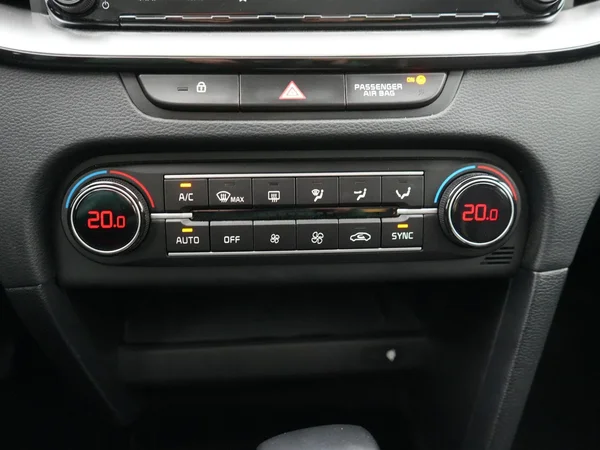 Kia Ceed (2024) — foto 8 van 19