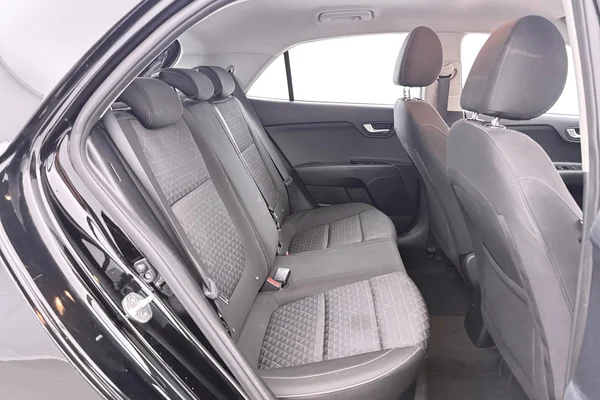 Kia Rio (2021) — foto 2 van 36