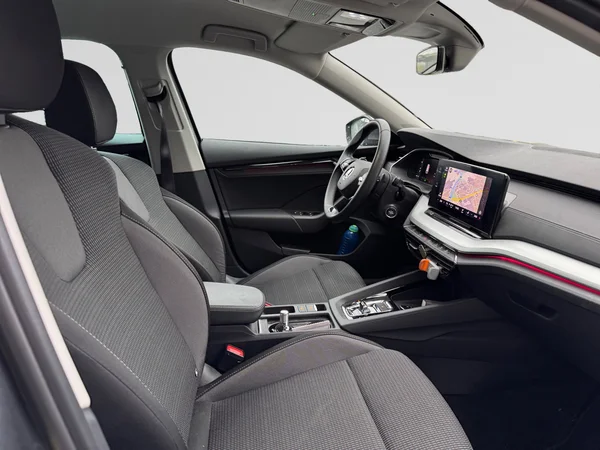 SKODA Octavia Combi (2024) — foto 17 van 24
