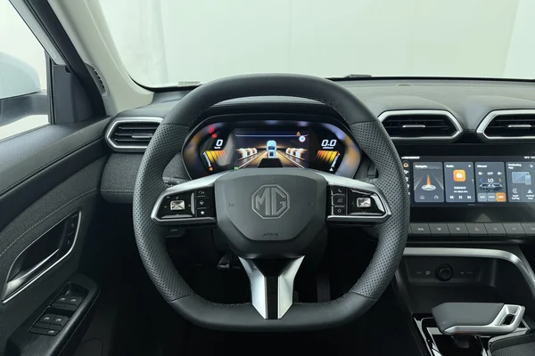 MG ZS Hybrid+ (HEV) (2026) — foto 2 van 16