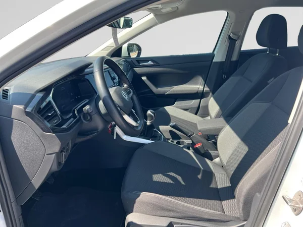 VOLKSWAGEN Taigo (2022) — foto 15 van 18