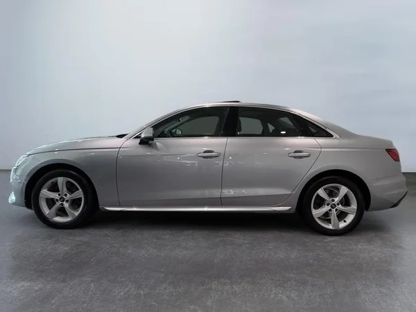 AUDI A4 (2022) — foto 23 van 28