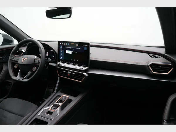 CUPRA Formentor e-Hybrid (PHEV) (2025) — foto 23 van 35