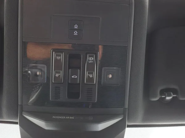 VOLKSWAGEN T-Roc (2023) — foto 17 van 28