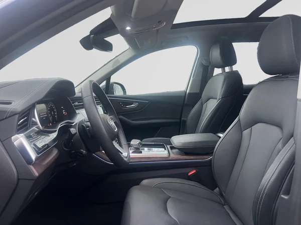 AUDI Q7 (2024) — foto 2 van 16