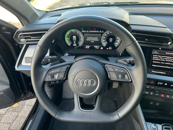AUDI A3 Allstreet PHEV (2025) — foto 6 van 24